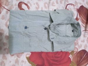 Men&#39;s Casual Shirts (2)