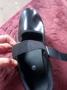 New School Shoe(size 7