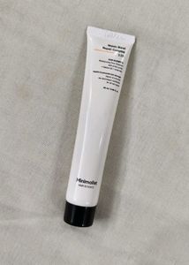 Minimalist 10ml sunscreen and 20ml shampoo combo