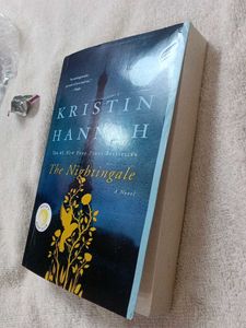 The Nightingale by Kristin Hannah