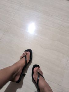 VISHUDH BLACK HEELS (EU 39)