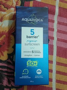 Aqualogica 5 Barrier+ Repair Sunscreen