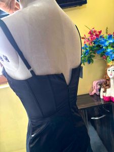 Elegant Black Midi Dress