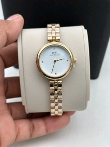DW PREMIUM QUALITY ladies watch At SALE