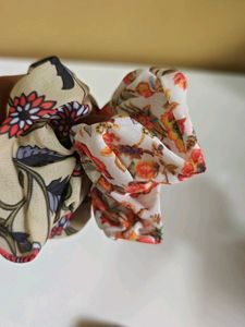 Floral Scrunchie Set