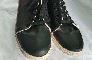 Black Shoes