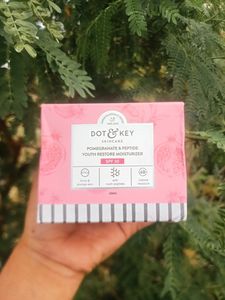 Dot & Key ❤️ Peptide & Pomegranate Moisturizer 🌺