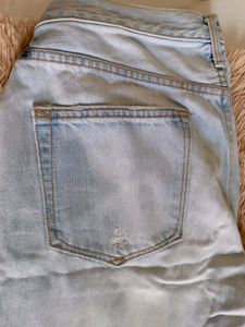 Ripped Jeans 🛍️👖