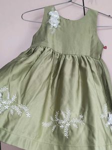 LIGHT GREEN GIRLS DRESS