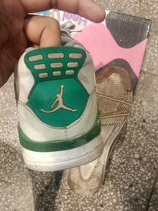 Air Jordan 4 Retro Sneakers