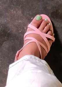 Fashion Women&#39;s Block Heel Pink Colour