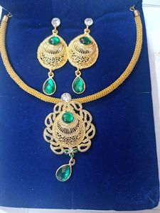 Necklace Set