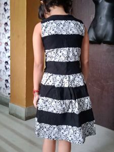 Girls&#39; Black &amp; White Dress