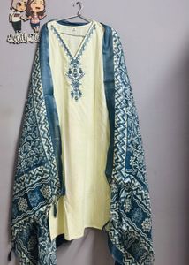Jaipuri Embroidered Kurta Set With Elegant Dupatta