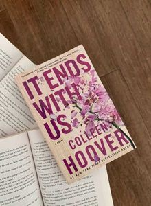 It Ends With Us - Colleen Hoover