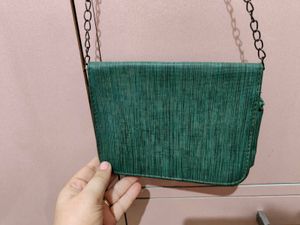 Ivy Green  Sling Bag
