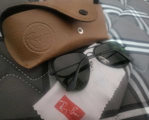 Ray-Ban Aviator Sunglasses