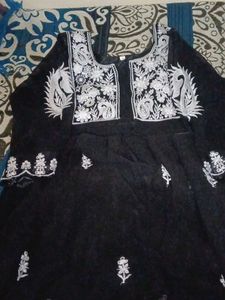 Black Embroidered Kurta