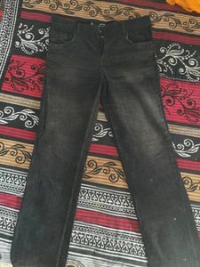 Stylish black Hoffmen cord jeans for daily wear in almost good condition! Thin and lightweight!