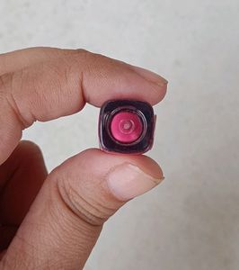 📍 Tiny Fuchsia VeryMiss Liquid Lipstick