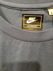 Nike Graphic Tee