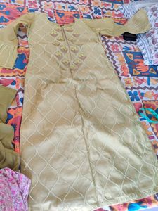 Pista Coloured Kurti Set