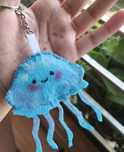 octopus keychain made of felt