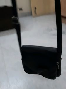 Black Small Slingbag