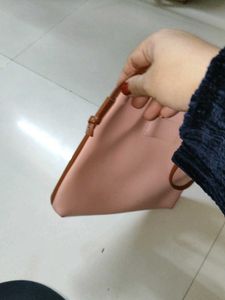 2 Faced Tulip Shaped Crossbody Bag