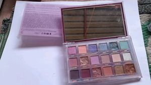 Huda Beuty Original Eyeshadow Pallet