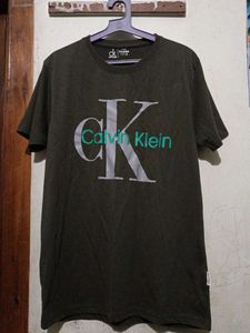 T shirt 👕 for Men , Boys Calvin Klein.