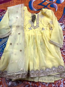 Ethnic Wear Kurta and Sharada Set For Baby Girl