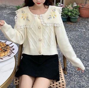 Floral Embroidered Collar Knit Cardigan