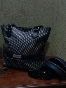 black and white star tote bag