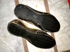 trandy women punjabi jutti