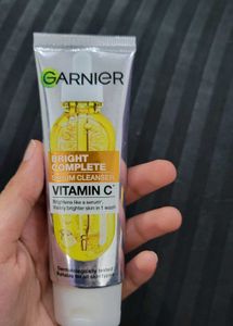 Garnier Vitamin C Bright Serum cleanser