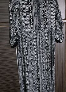 Black &amp; White geometric pattern Long kurti