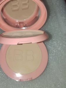 Lakme 9to5 Powder + Foundation