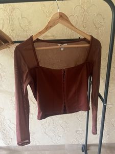 hook-up top- baesic