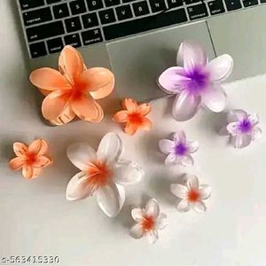 2 Big 4Small Glossy Flower Hair Clutcher, Clacher,