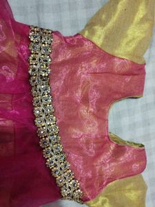 Girl&#39;s Frock Golden Touch🎀