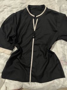 Combo Sell 😍🙀🪞🌸white And  Black Tops