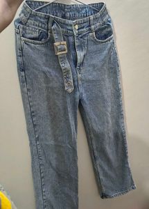 Belted high waist straight fit Denim Jeans