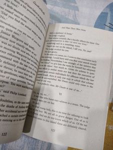 Agatha Christie Mystery Book Bundle