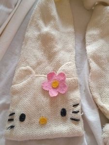 Hello Kitty Scarf