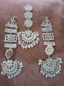 Bridal Kundal Earrings Set