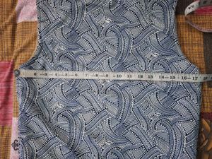 Patterned Vest with Fur Collar