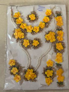 Floral Jwellery Set For Haldi Or Mehendi Ceremony