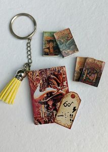 Harry Potter Book Keychains ( Customisation)