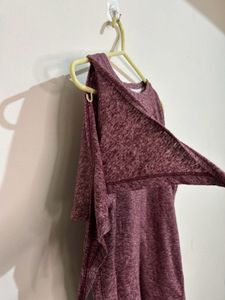 Stylish Mauve Cold Shoulder Top